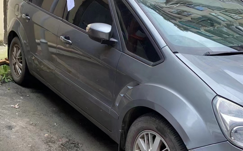 首鋼貴陽特殊鋼有限責(zé)任公司工會持有的福特商務(wù)車轉(zhuǎn)讓(五次掛牌)