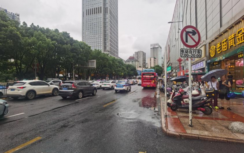 中華中路時(shí)代廣場(chǎng)1幢25層兩處資產(chǎn)轉(zhuǎn)讓（持有方：貴州省機(jī)關(guān)事務(wù)管理局國(guó)有資產(chǎn)管理服務(wù)中心）