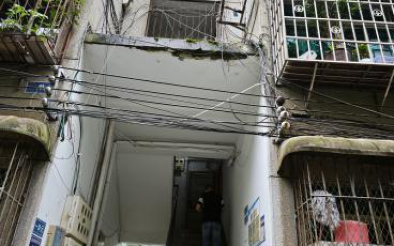 云巖區(qū)寶山北路180號兩處資產(chǎn)轉(zhuǎn)讓（持有方：貴州省機(jī)關(guān)事務(wù)管理局國有資產(chǎn)管理服務(wù)中心）