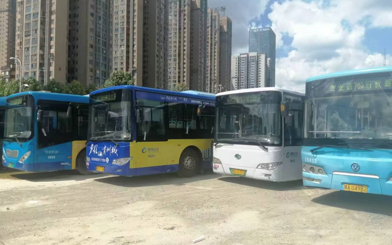 貴陽市公共交通有限公司6臺(tái)報(bào)廢機(jī)動(dòng)車處置