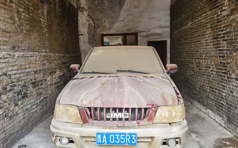 貴州水晶有機(jī)化工（集團(tuán)）有限公司兩臺報(bào)廢車輛處置