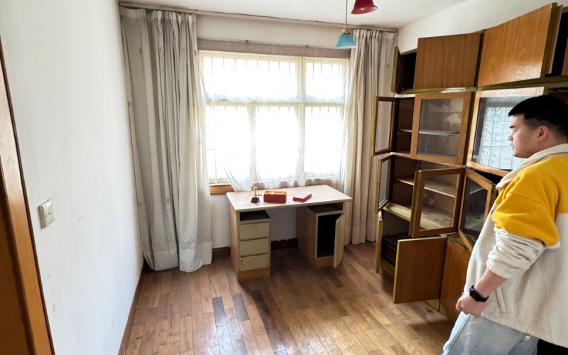 貴州省機(jī)關(guān)事務(wù)管理局國有資產(chǎn)管理服務(wù)中心貴陽市南明區(qū)新華路68號、70號兩棟房屋招租