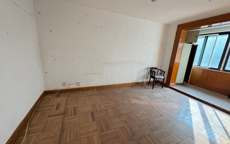 貴州省機(jī)關(guān)事務(wù)管理局國有資產(chǎn)管理服務(wù)中心貴陽市云巖區(qū)鹽務(wù)街142號、45號兩處房屋招租