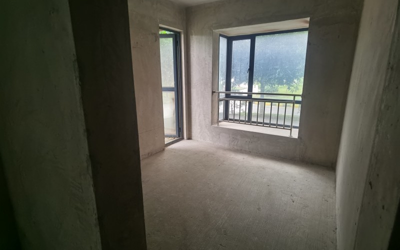 貴州省機(jī)關(guān)事務(wù)管理局國有資產(chǎn)管理服務(wù)中心貴陽市觀山湖區(qū)黔靈山路146號金陽觀山小區(qū)15號樓1單元1層2號房屋招租